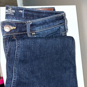 Hollister Women's Dark Blue Jeans